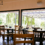 Interior Bar restaurante Soto Playa acristalamientos ANUSA